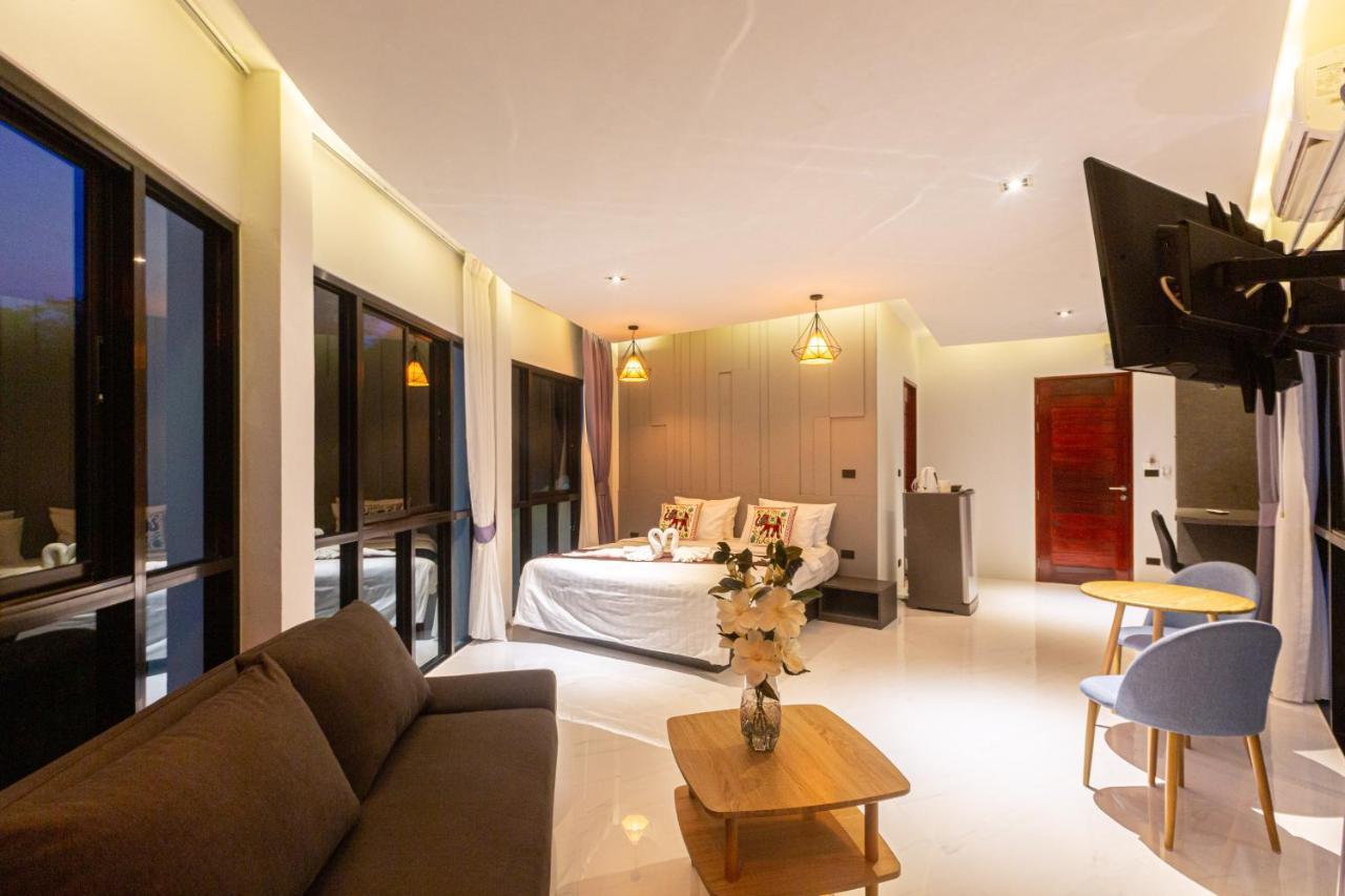 Rossarin Sea View Patong Hotell Eksteriør bilde